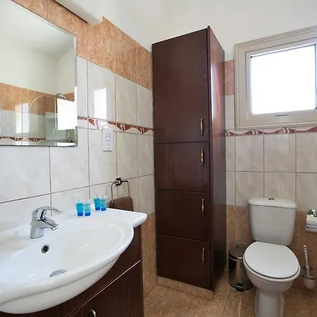 Tonia Seaview Villa Protarász