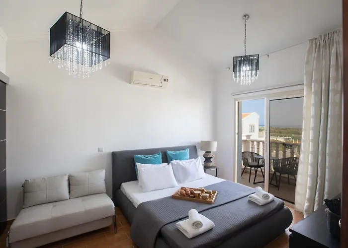 Tonia Seaview * פרוטאראס