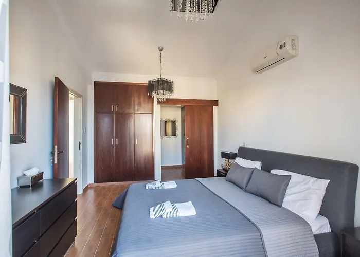 Tonia Seaview * פרוטאראס