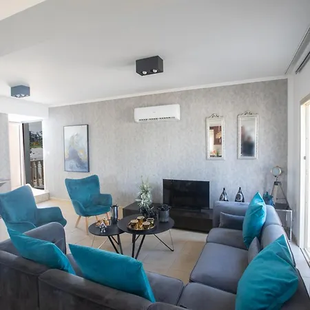 Tonia Seaview Villa *