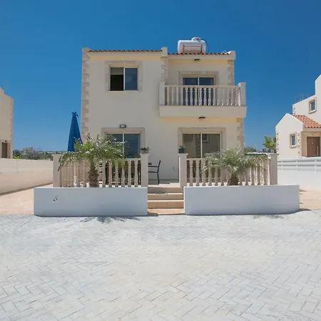 Tonia Seaview فيلة *