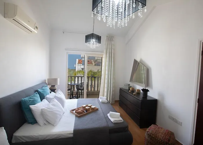 Tonia Seaview Vila *