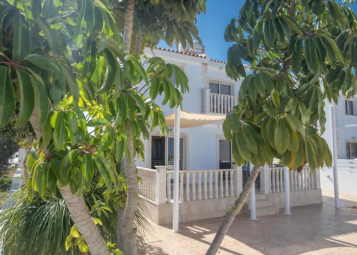 Tonia Seaview Vila Protaras