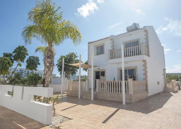 Tonia Seaview Vila Protaras