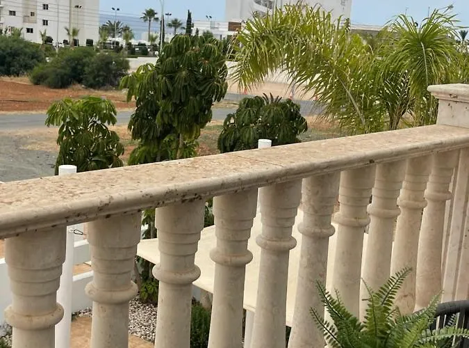 Vila Tonia Seaview *